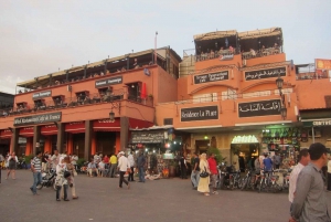 Marrakech: Medina Nightlife Walking Tour with Tastings
