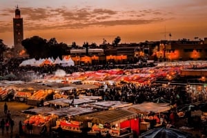 Marrakech: tour a piedi della vita notturna della Medina con degustazioni