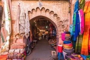 Marrakech : Visite de la médina : vue sur les toits et repas traditionnels
