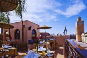 Marrakech: Medina-besøk med utsikt fra taket og tradisjonell servering
