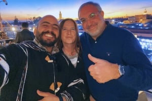 Marrakech: Medina-besøk med utsikt fra taket og tradisjonell servering