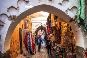 Marrakech: Medina-besøk med utsikt fra taket og tradisjonell servering