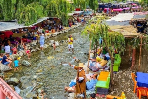 Marraquexe: Vale Ourika e jantar-espetáculo no deserto de Agafay