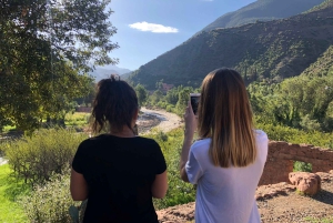 Marrakesch: Halbtägiger Ausflug ins Ourika-Tal und ins Atlasgebirge