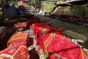 Marrakesch: Ourika-Wasserfall, Atlasgebirge, Töpferwerkstatt & Mittagessen