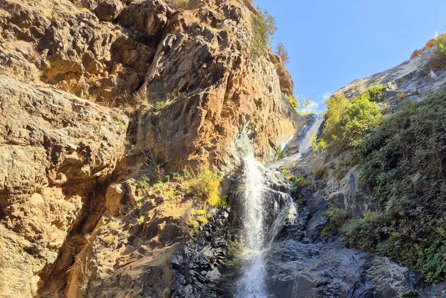 Marrakech : cascade de l'Ourika, montagnes de l'Atlas, poterie et déjeuner