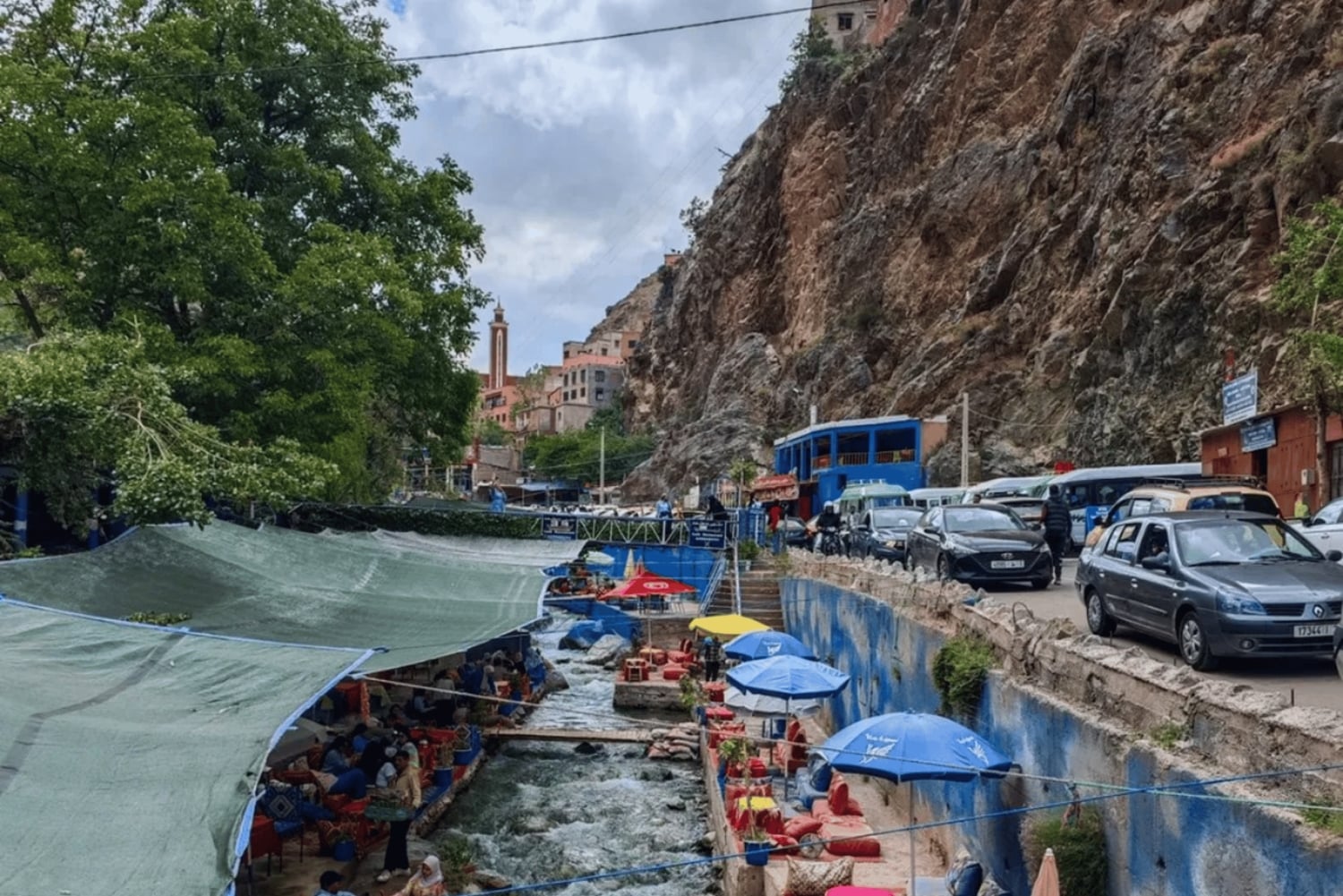 Marrakech: Cascadas de Ourika, montañas del Atlas, guía + almuerzo.
