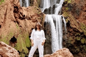 Marrakech : Cascade d'Ouzoud, randonnée guidée, tour en bateau et déjeuner