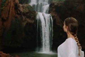 Marrakech : Cascade d'Ouzoud, randonnée guidée, tour en bateau et déjeuner