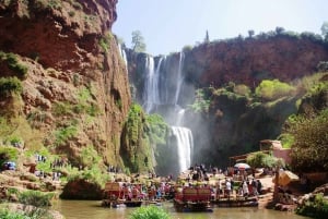 Marrakech : Excursion guidée d'une journée aux cascades d'Ouzoud avec promenade en bateau
