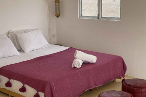 Marrakech: Agafay Desert Overnight with Dinner, Show & Pool