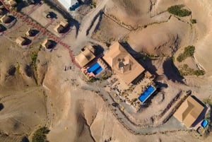 Marrakech: Pernottamento nel deserto di Agafay con cena e falò