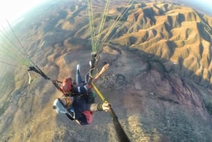 Marrakech : Vol en Parapente au-dessus du désert d'Agafay et du Haut Atlas