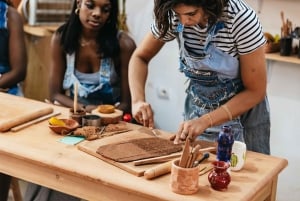Marrakech: Taller de Alfarería con Té Marroquí
