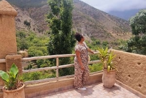 Marrakech: ourika valley lunch & guided hike to waterfalls