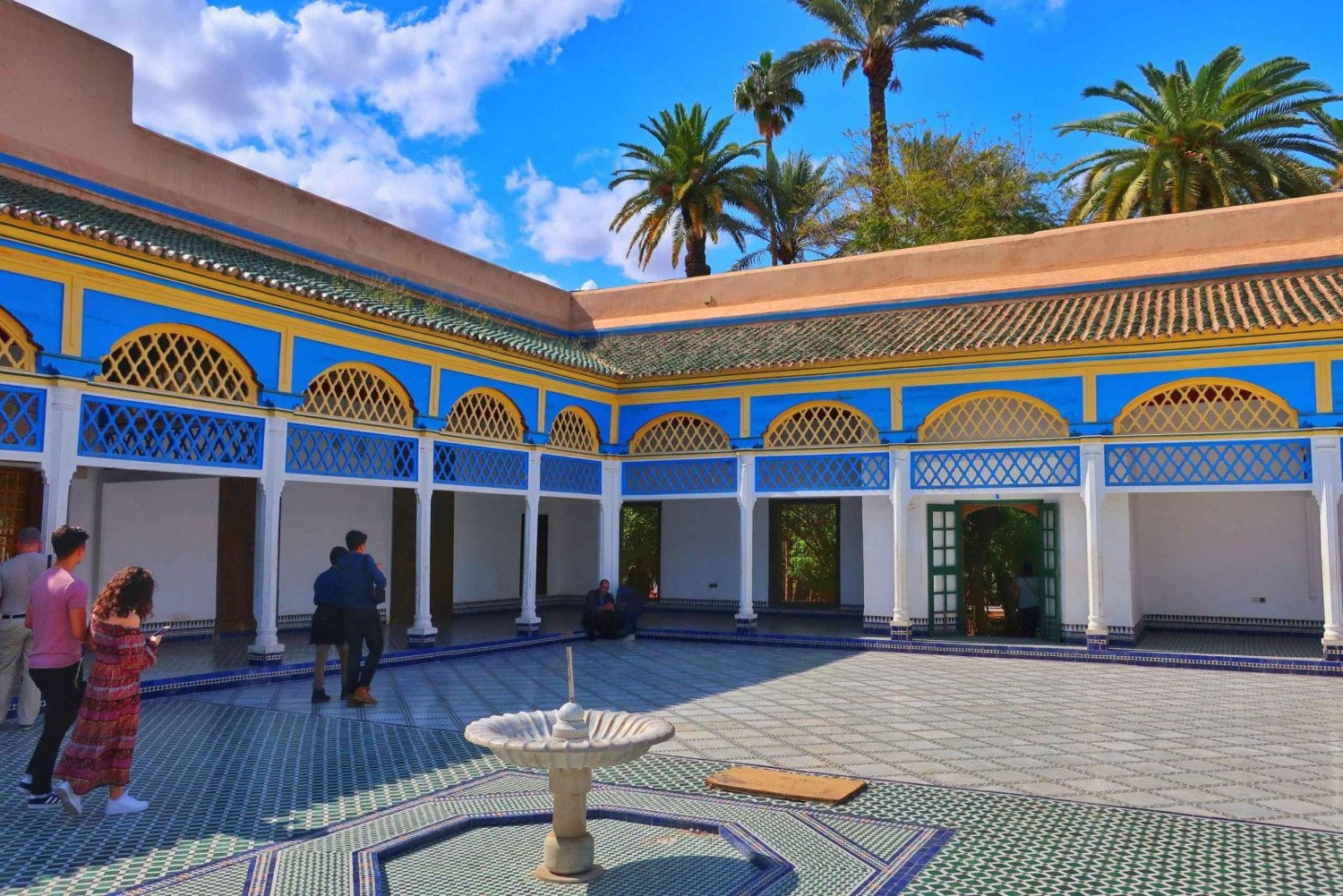 Marrakech: Yksityinen puolipäiväinen kaupungin kohokohtien kiertoajelu