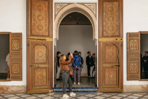 Marrakech : Visite historique et culturelle en groupe privé ou partagé