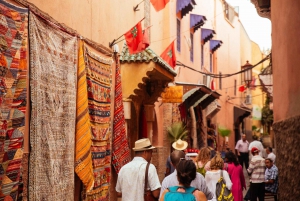 Marrakech: Private Souks Tour with Tea and Traditional Snack