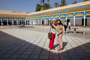 Marrakech: Private Tour w/ Locals – Highlights & Hidden Gems