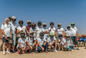 Quad in Jbilets Woestijn Tour met Palmbos & Zwembad