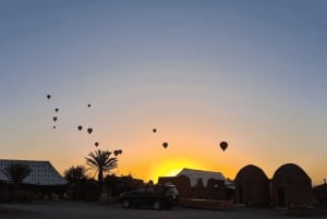 Marrakech: Romantisk tur i luftballon og berbermorgenmad