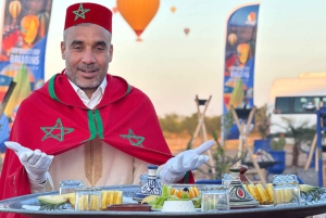 Marrakech: Royal Breakfast with Hot Air Balloons View
