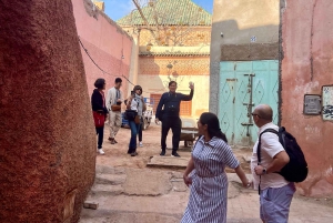 Visite guidée partagée de Marrakech : Palais Bahia, Madrassa et souks