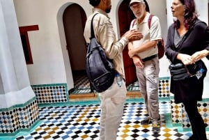 Visite guidée partagée de Marrakech : Palais Bahia, Madrassa et souks