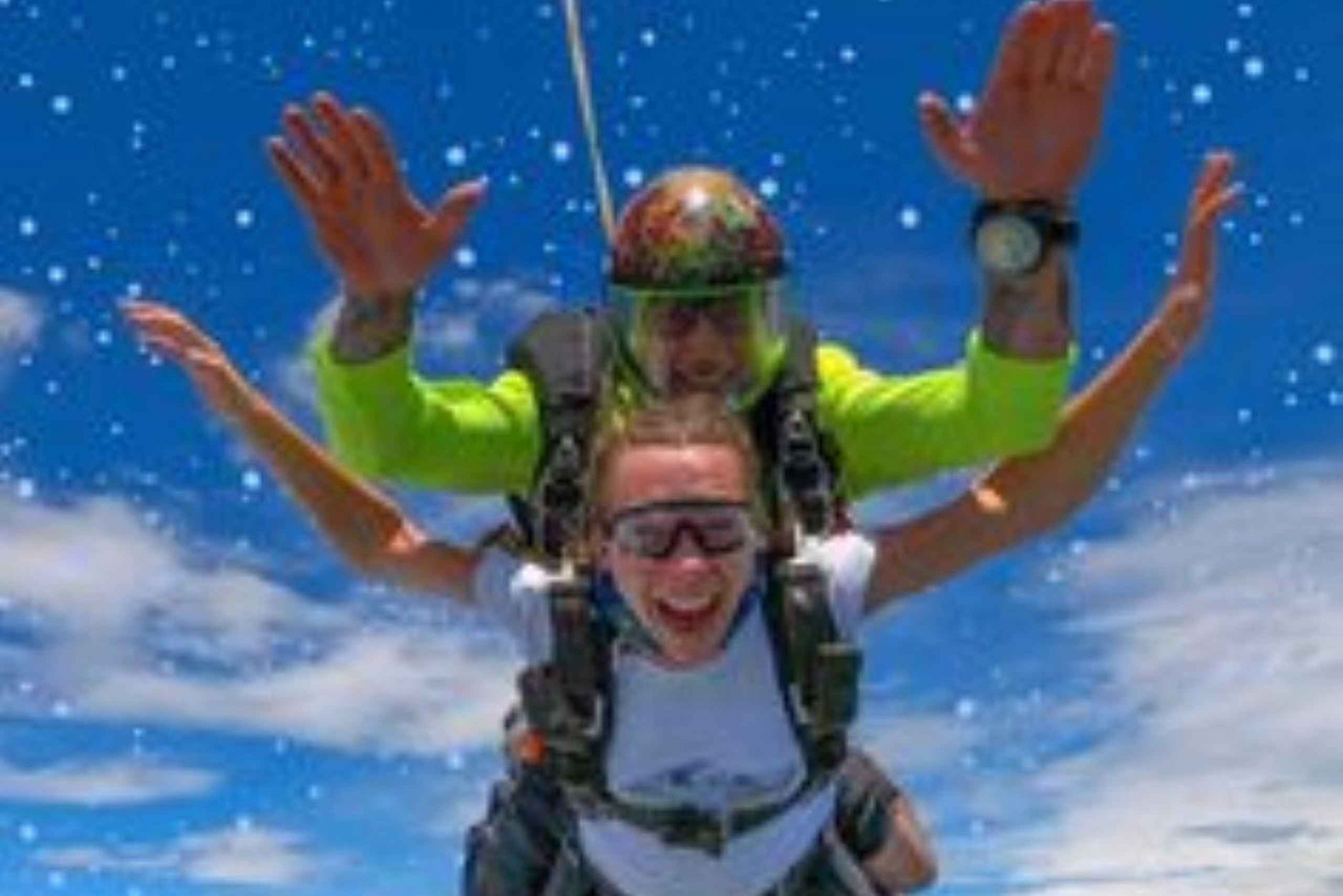 L'expérience ultime : Saut en parachute au-dessus des Montagnes de l'Atlas à Marrakech 4 Ultimate Experience: Skydiving over the Atlas Mountains in Marrakech - Landing