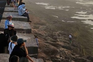 マラケシュ発：エッサウィラの海岸とメディナへの日帰りツアー（少人数制）