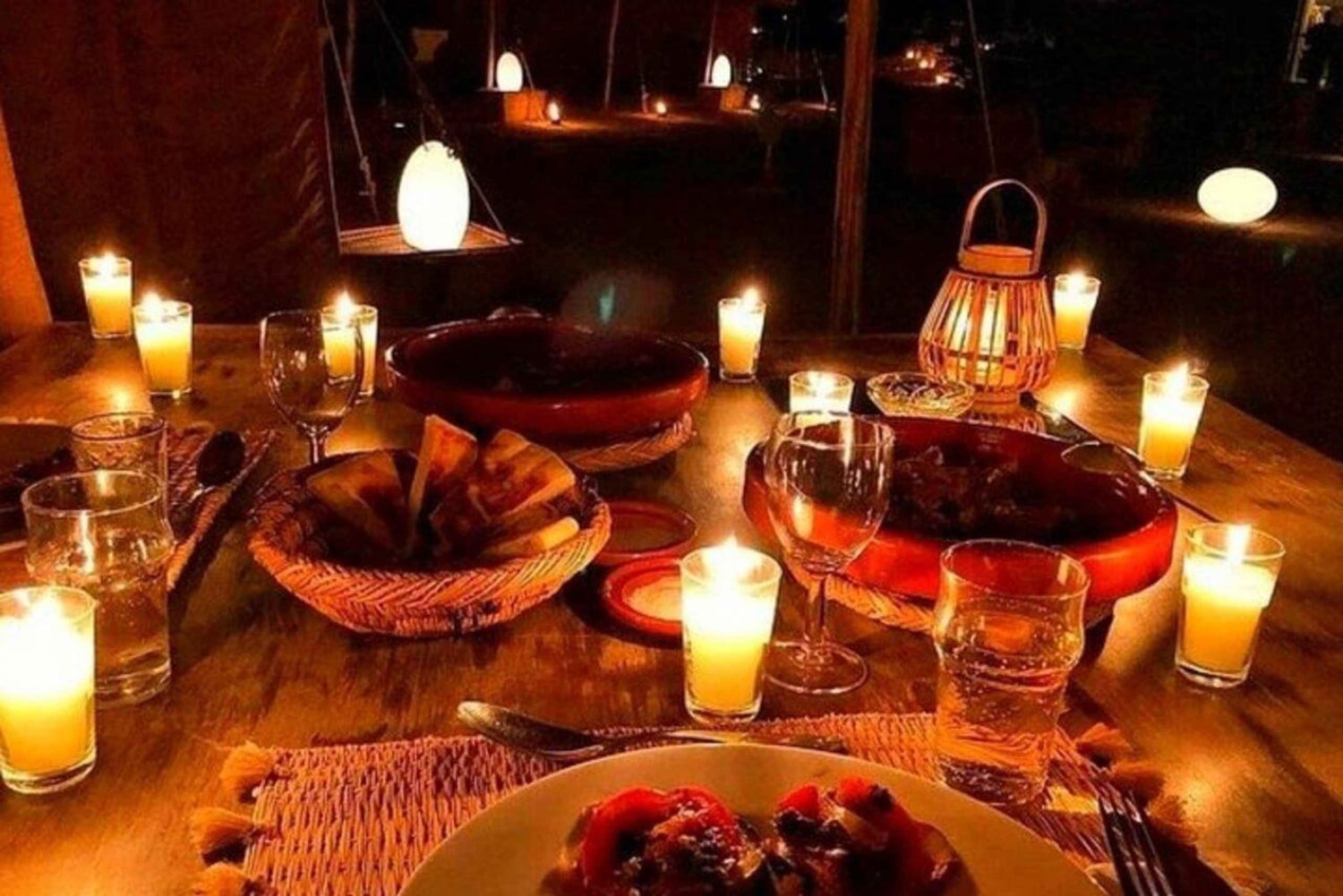 Марракеш: закат, катание на верблюде и роскошный ужин с огненным шоу