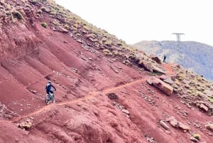 Agafay-Wüste, Kamelritt, marokkanisches Abendessen und Feuershow