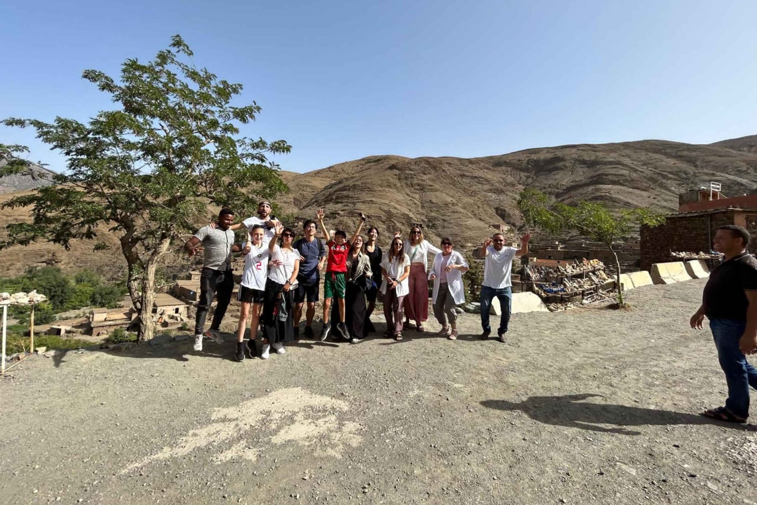 Marrakesch nach Fes 3-tägige Wüstentour mit Kamel und Luxuszelt