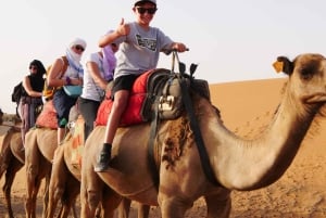Marrakesch nach Fes 3-tägige Wüstentour mit Kamel und Luxuszelt