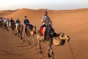 Marrakesch nach Fes 3-tägige Wüstentour mit Kamel und Luxuszelt