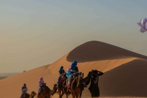 Marrakech: Viagem de 3 dias ao Saara de Merzouga com acampamento e hotel