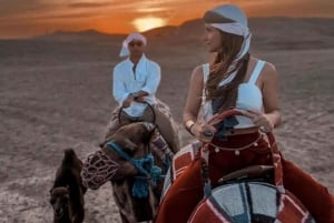 Marrakech: Top Agafay Desert Sunset Dinner & Show