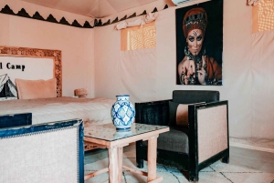 Marraquexe: estadia única no deserto com jantar e espetáculo