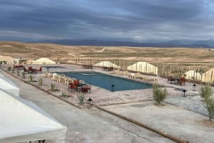 Marraquexe: estadia única no deserto com jantar e espetáculo