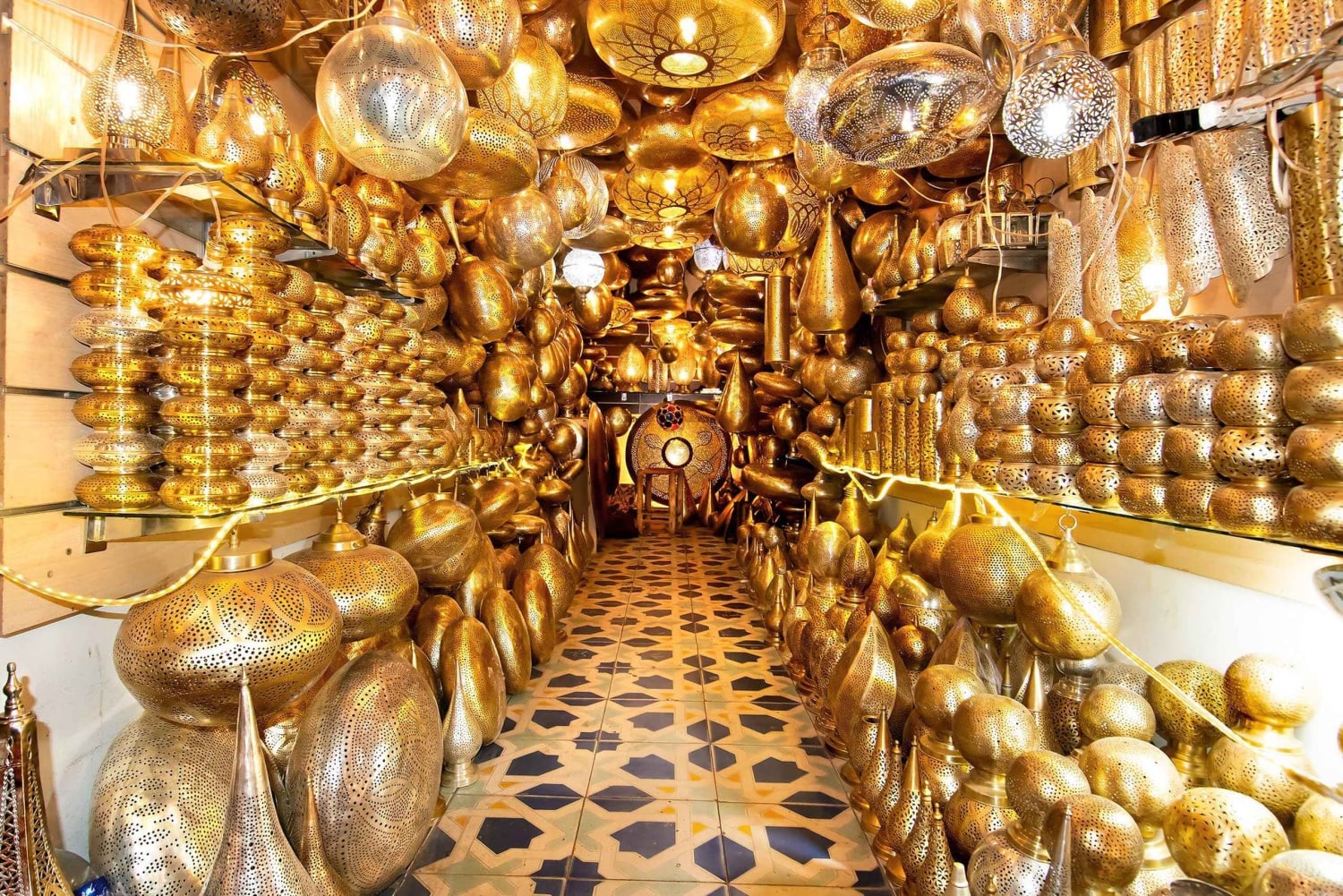 Marrakech: Tur med guide i den pulserende medinaen og de fargerike soukene