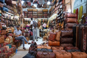 Marrakech: Tur med guide i den pulserende medinaen og de fargerike soukene