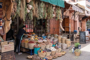 Marrakech: Tur med guide i den pulserende medinaen og de fargerike soukene