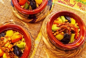 Marrakesh: Tramonto nel deserto di Agafay, giro in cammello e cena con spettacolo