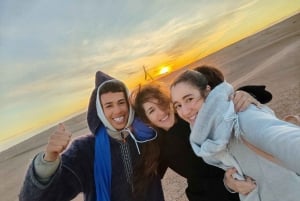 Marrakesch: Agafay Wüste Sonnenuntergang Kamel Fahrt mit Diner eine Show