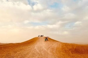 Marrakesh: Excursão ao deserto de Agafay com almoço e piscina