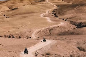 Marrakesh: Excursão ao deserto de Agafay com almoço e piscina