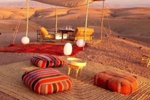 Marrakesh: Aavikon auringonlasku illallisella ja show'lla