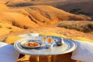 Marrakesh: Aavikon auringonlasku illallisella ja show'lla