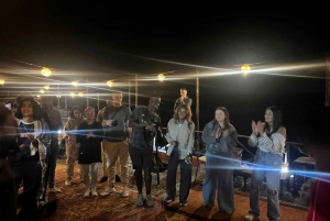 Marrakesh: Aavikon auringonlasku illallisella ja show'lla