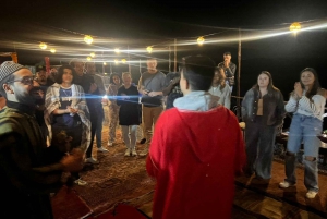 Marrakesh: Aavikon auringonlasku illallisella ja show'lla